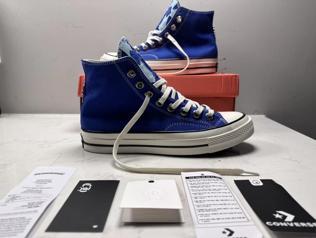 Синие высокие кеды Chrome Hearts x Converse Chuck 70 сбоку