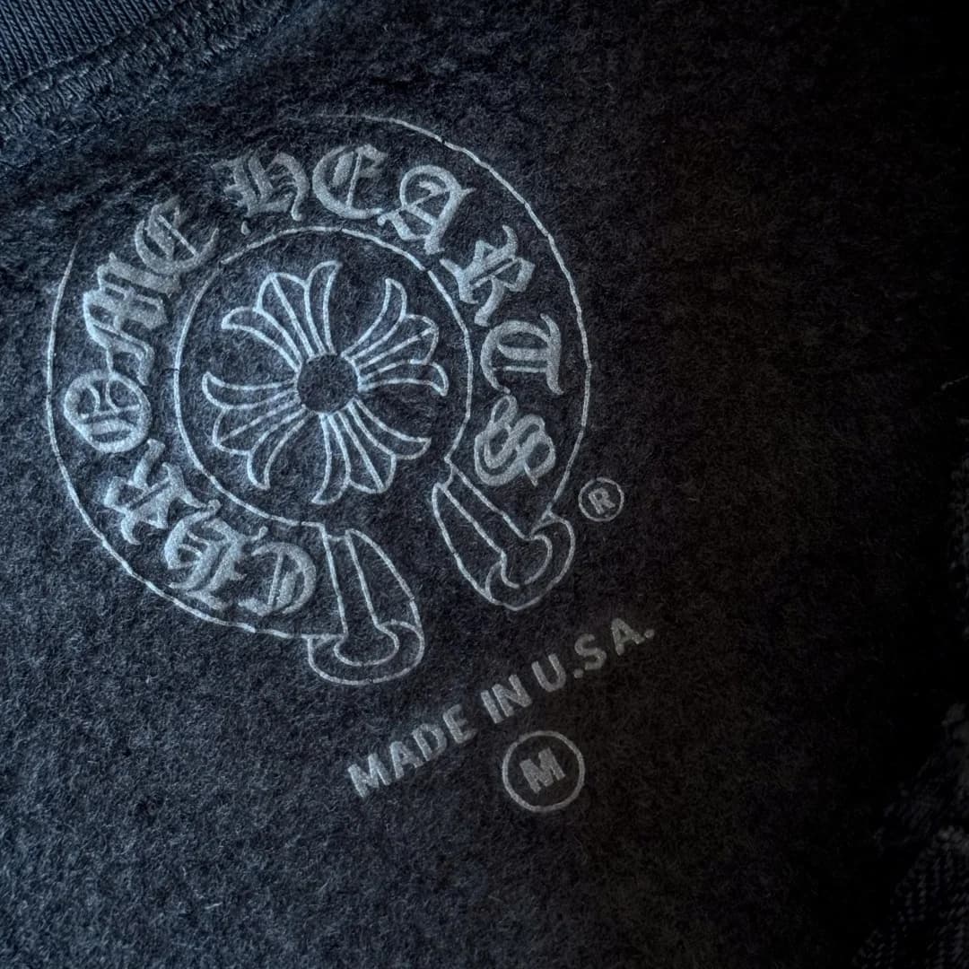 Внутренний принт на горловине Chrome Hearts Made in USA