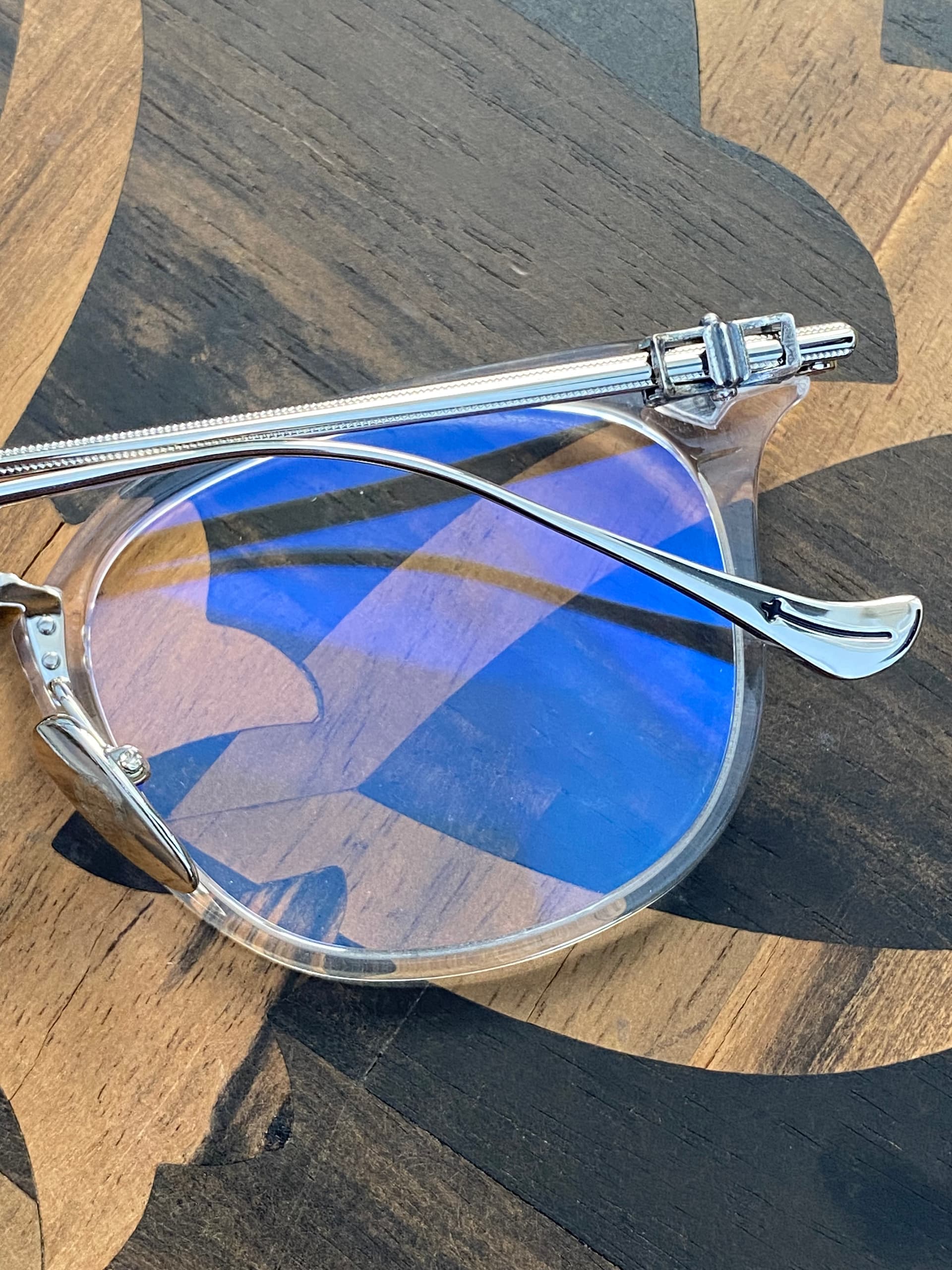 Очки Chrome Hearts SHAGASS в сложенном виде, вид сверху
