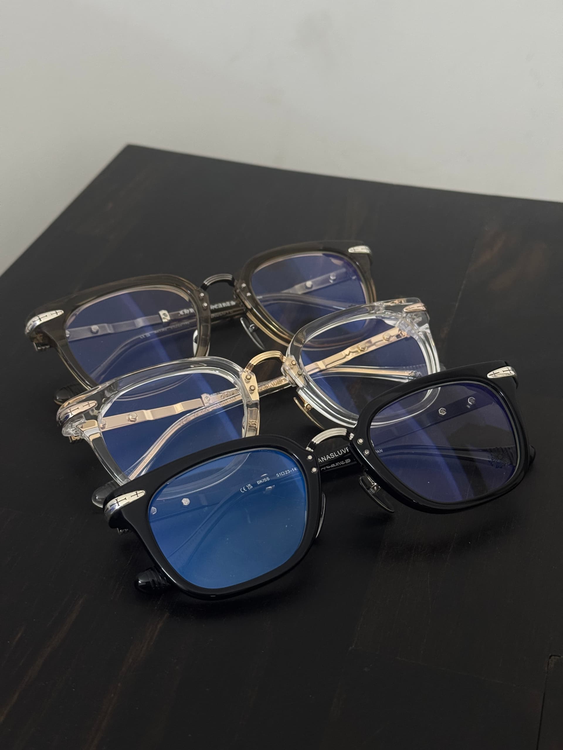 Оправы Chrome Hearts TITANASLUVR в сложенном виде