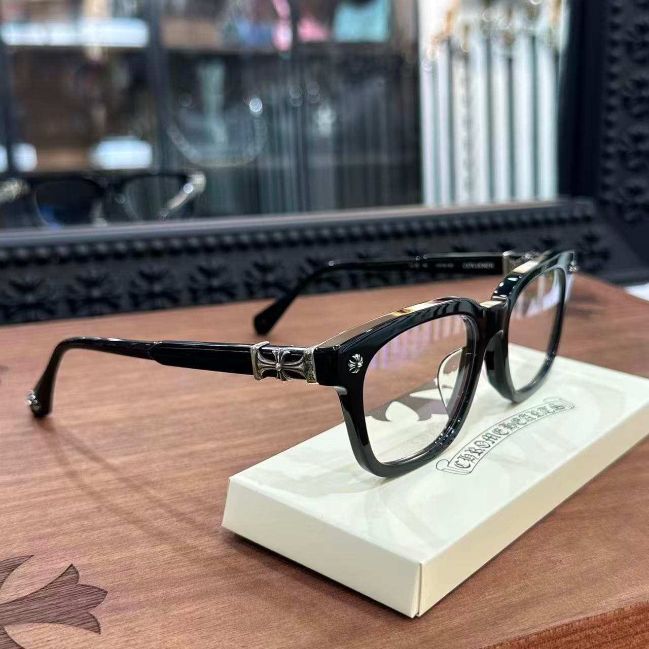 Оправа для очков Chrome Hearts COX UCKER в ракурсе три четверти