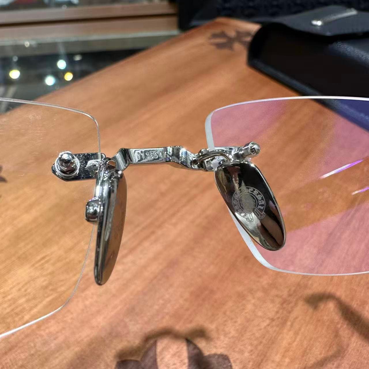 Переносица и носоупоры очков Chrome Hearts DEEP II с серебряным декором