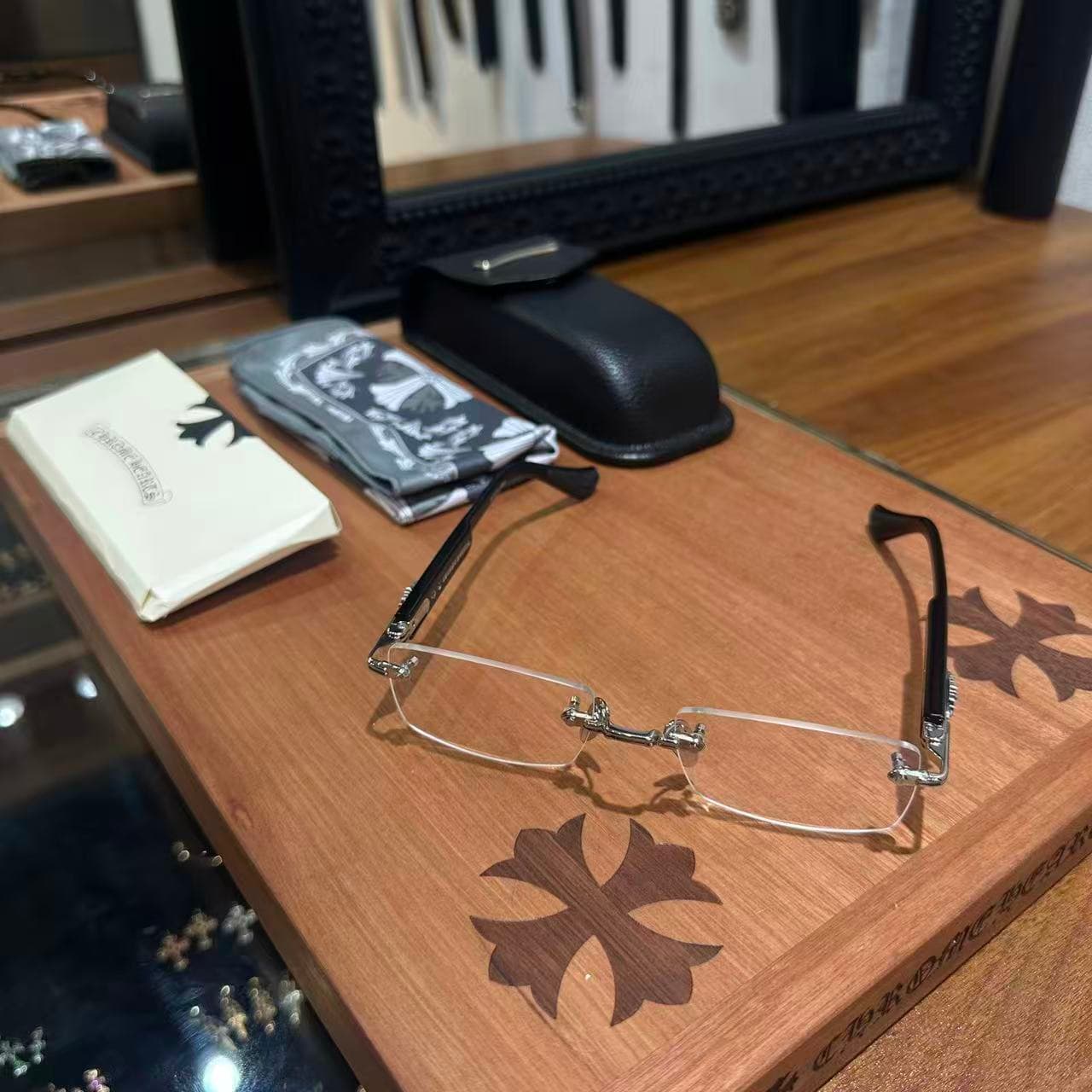 Безободковые очки Chrome Hearts DEEP II и полный комплект аксессуаров