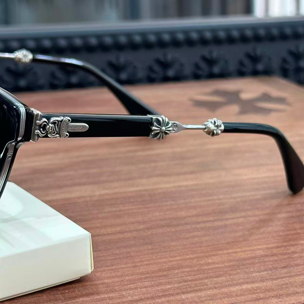 Заушник очков Chrome Hearts DUCK BUTTER с серебряными элементами