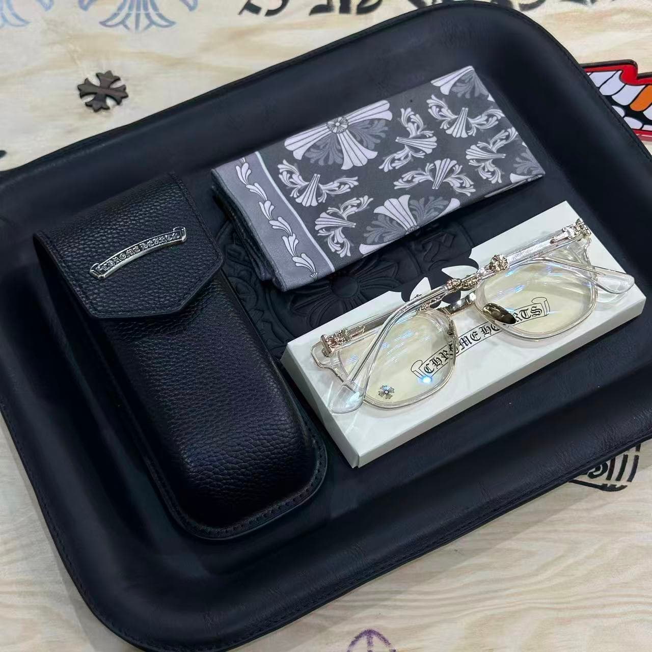 Комплект очков Chrome Hearts DUCK BUTTER с кожаным чехлом и салфеткой