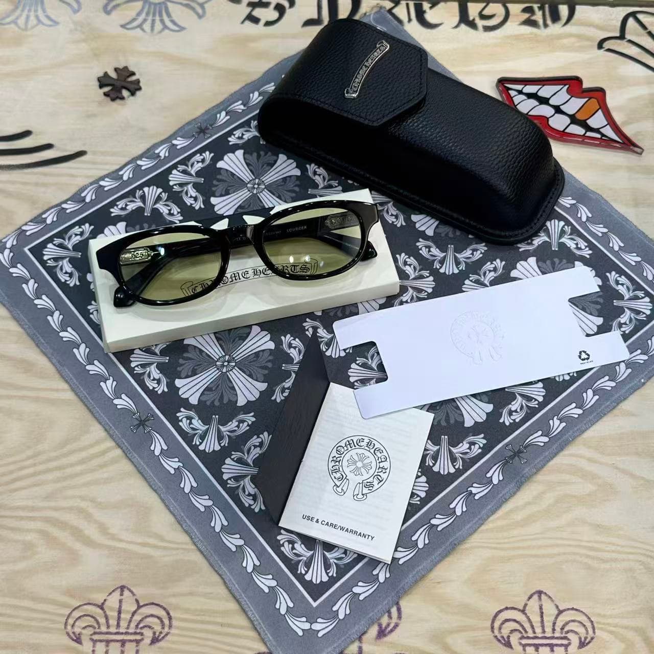 Комплект очков Chrome Hearts LOWRIDER с кожаным футляром, салфеткой и буклетом