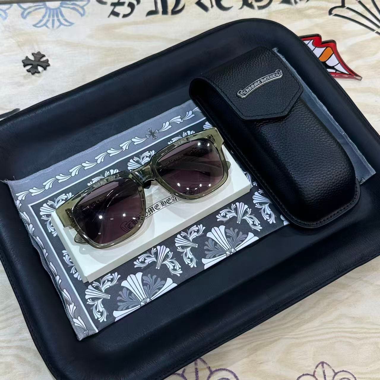 Очки Chrome Hearts BOX-OFFICER в комплекте с кожаным футляром и салфеткой