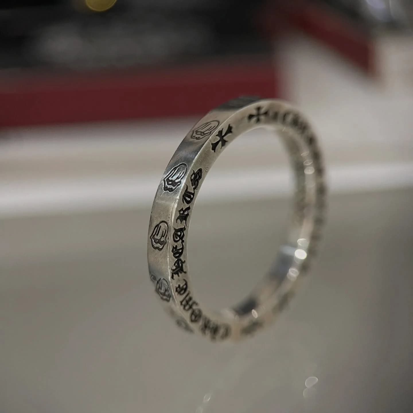 Кольцо Chrome Hearts Rolling Stones с гравировкой Lips and Tongue