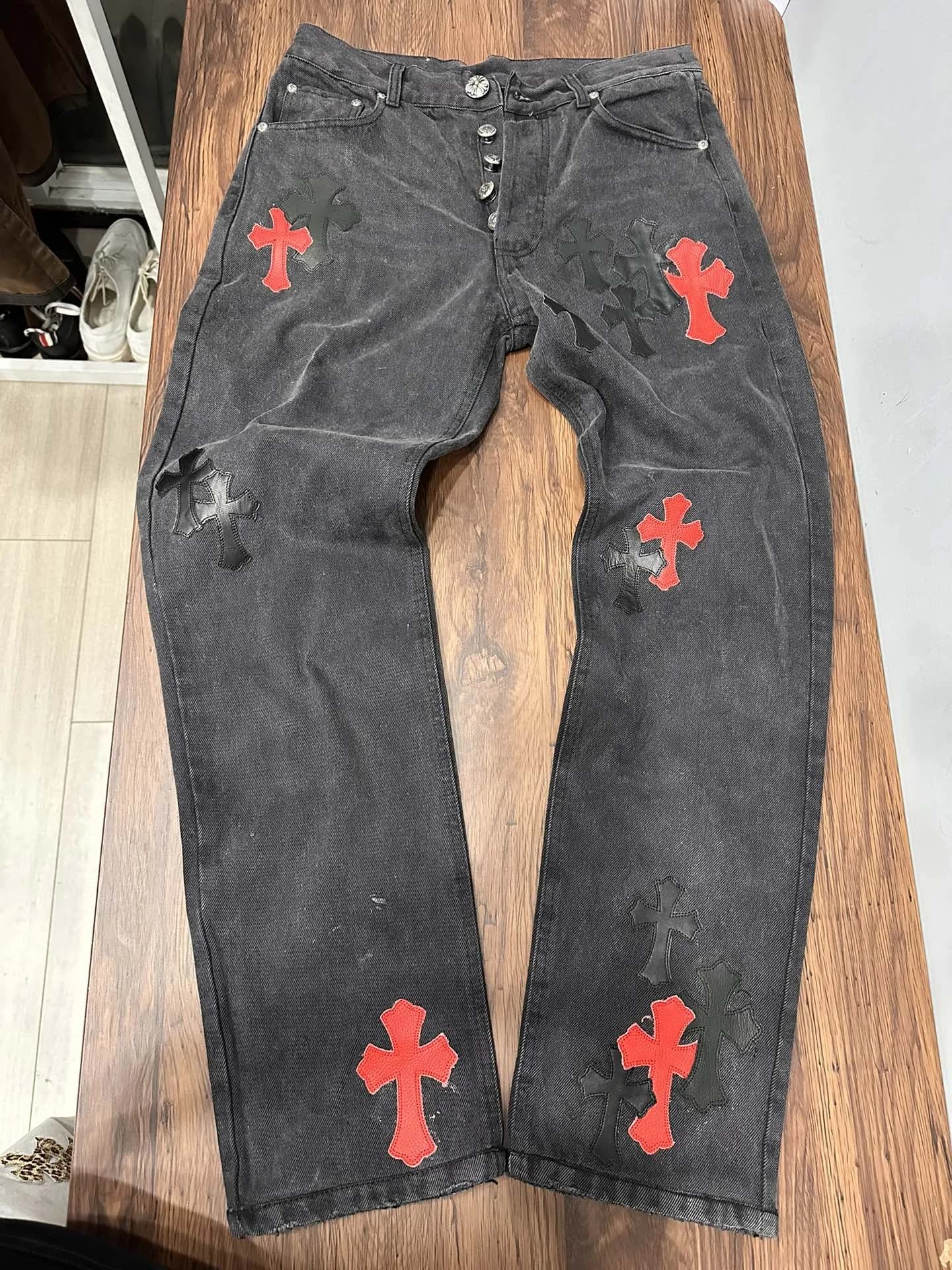 Джинсы Chrome Hearts 501 серо-черного цвета, вид спереди