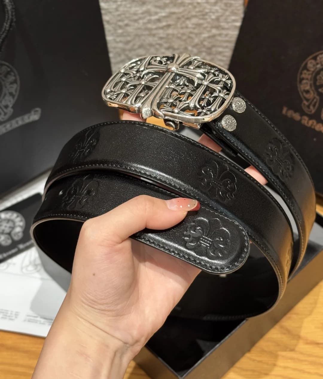 Ремень Chrome Hearts из фактурной кожи с фигурной металлической пряжкой