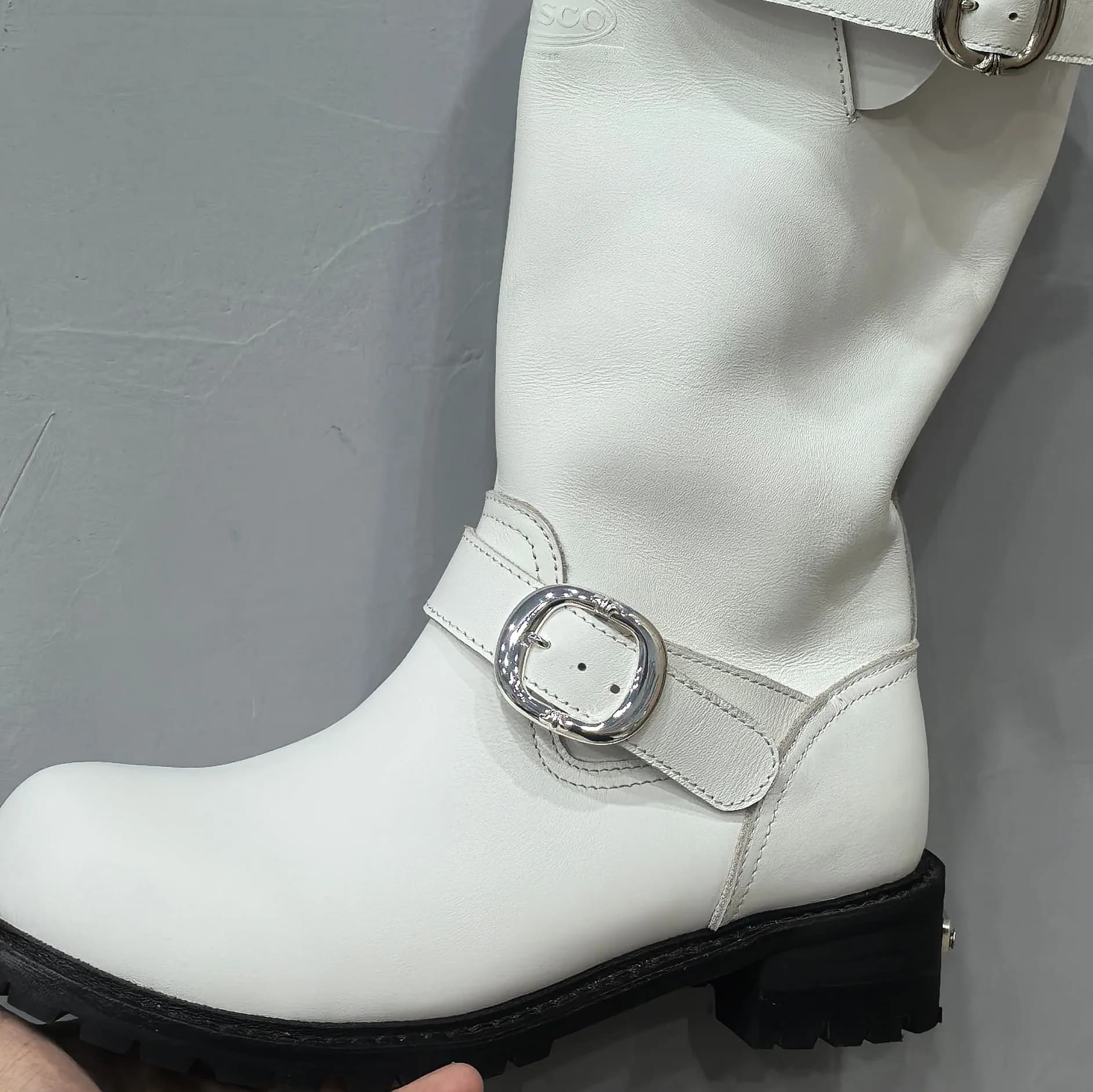 Белый кожаный сапог Chrome Hearts x Wesco на черной подошве