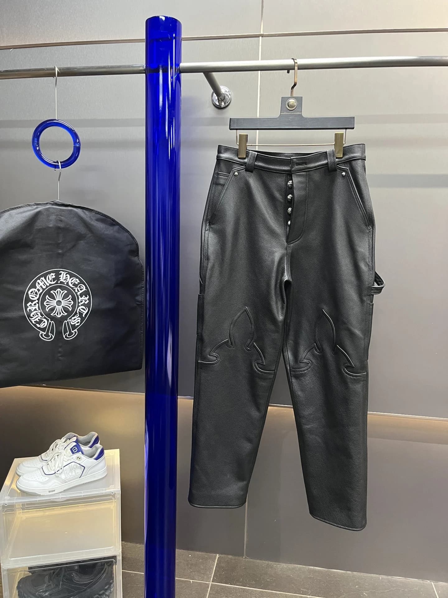 Кожаные штаны Chrome Hearts