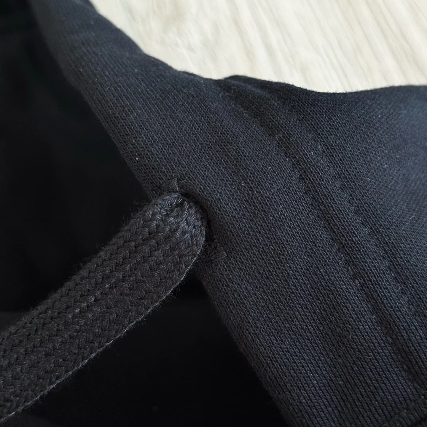 Готический принт CH в нижней части худи Chrome Hearts