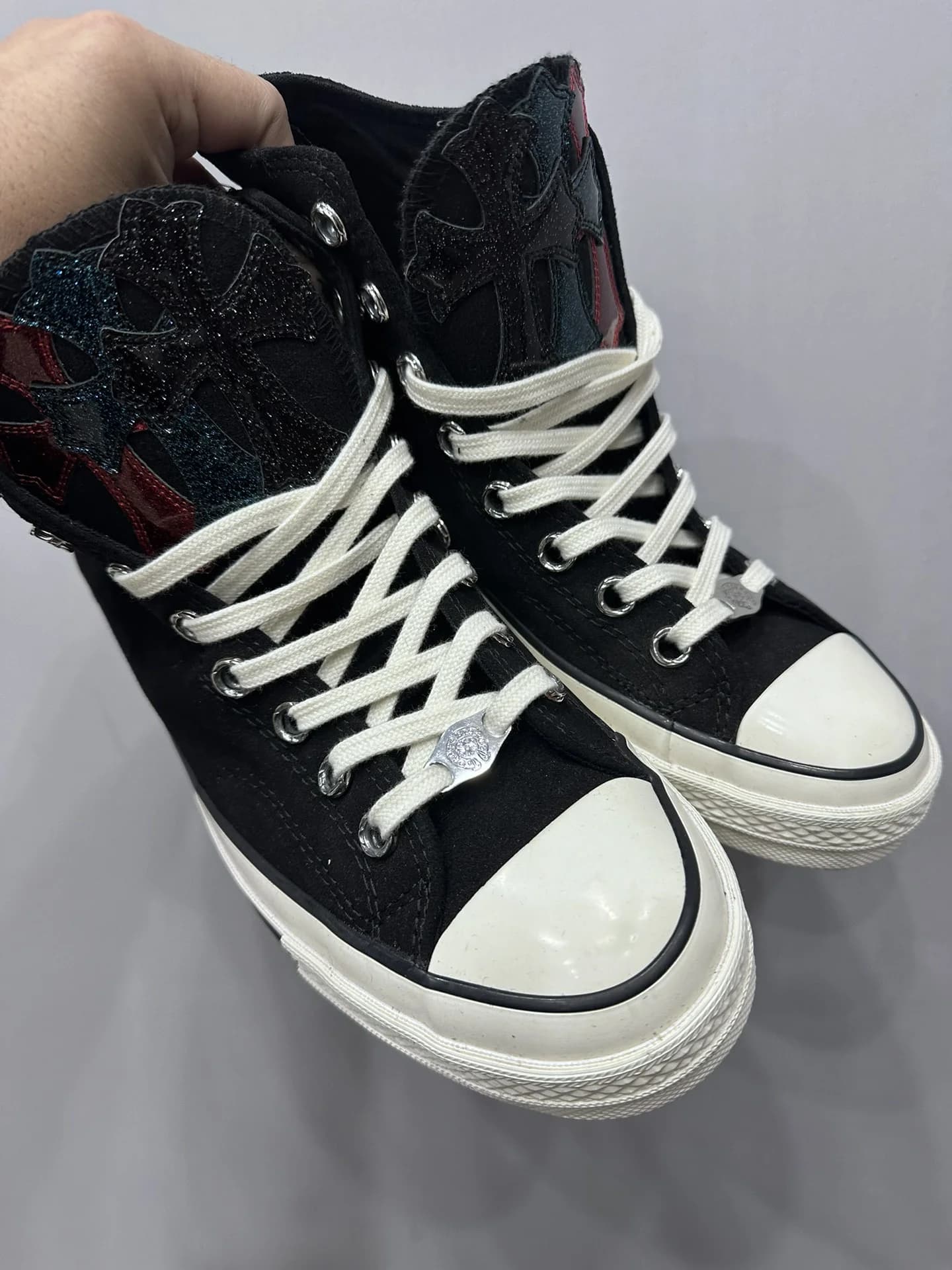 Высокие черные кеды Chrome Hearts x Converse Chuck 70 с нашивками в виде крестов