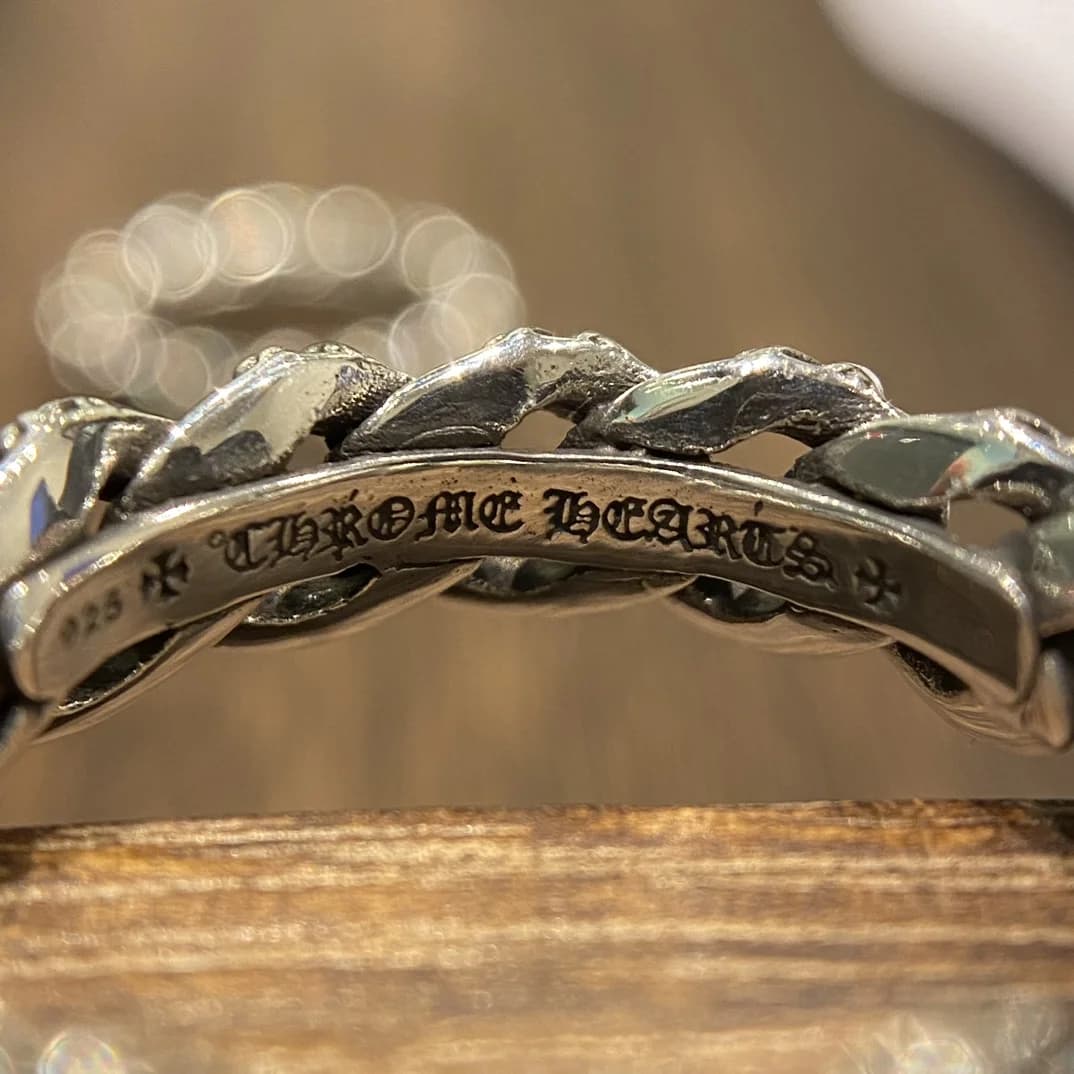 Внутренняя гравировка Chrome Hearts и проба 925 на серебряном кольце Chain