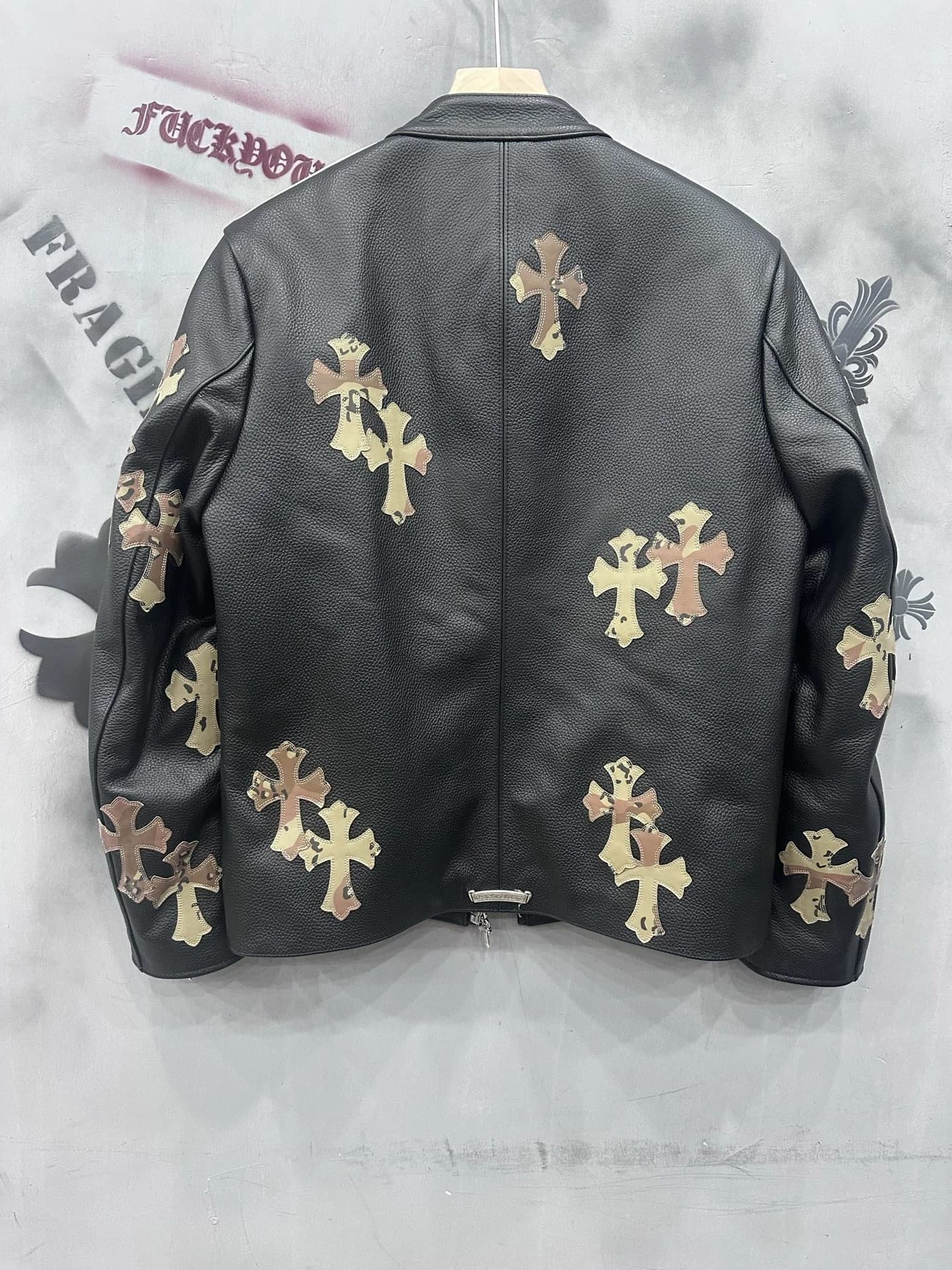 Кожаная куртка Chrome Hearts Sex Records, вид сзади