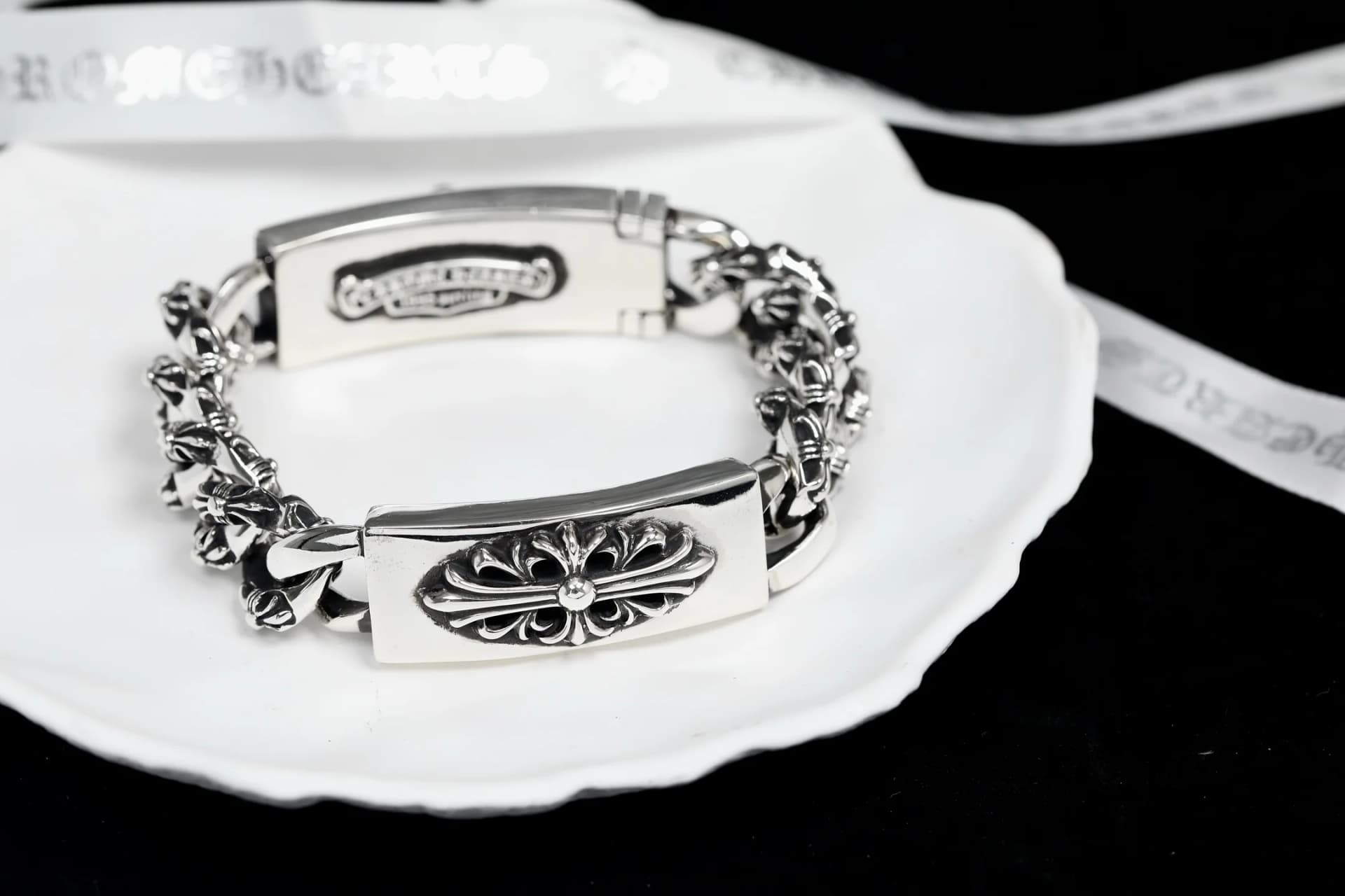 Мужской браслет Chrome Hearts из серебра 925 пробы со стороны пластины с крестом Floral Cross