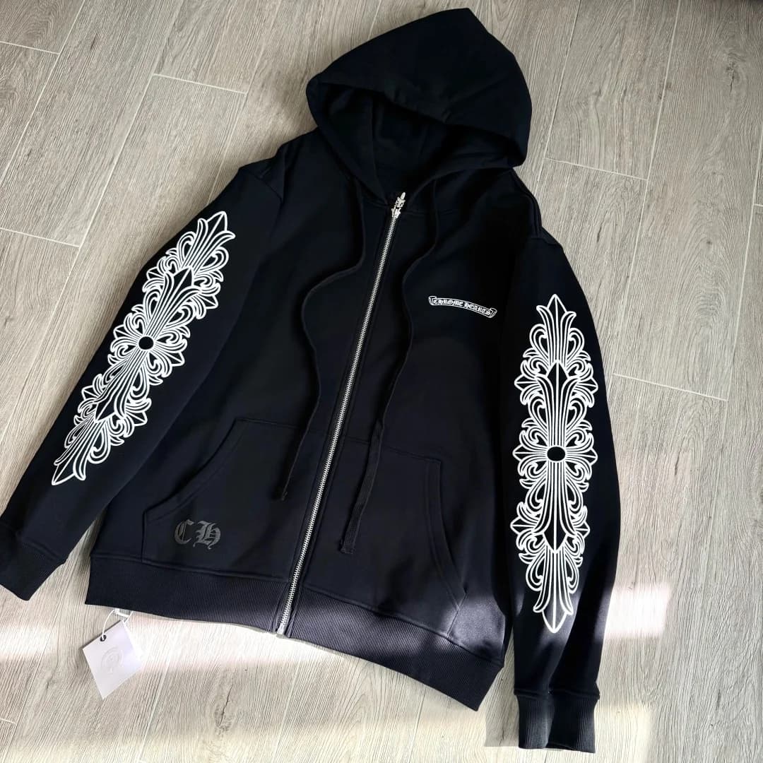 Черное зип-худи Chrome Hearts Aspen, вид спереди под углом