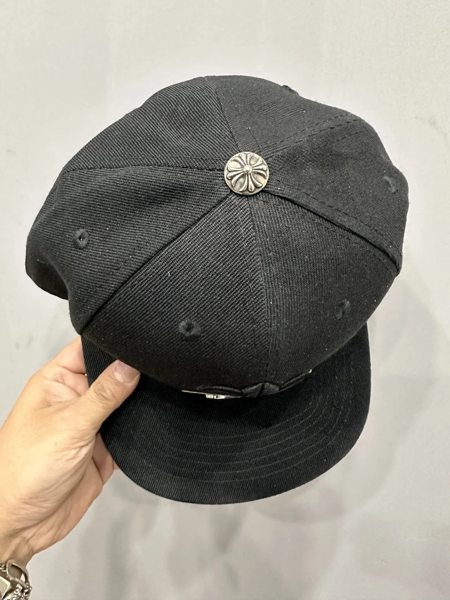Бейсболка Chrome Hearts, вид сверху