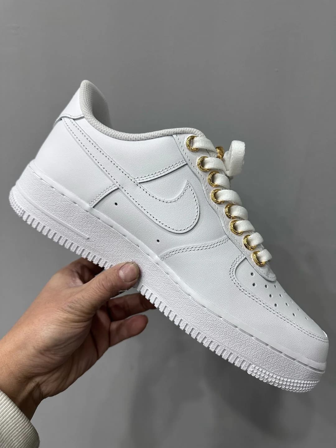 Кроссовки Chrome Hearts x Nike Air Force 1 Low, вид сбоку