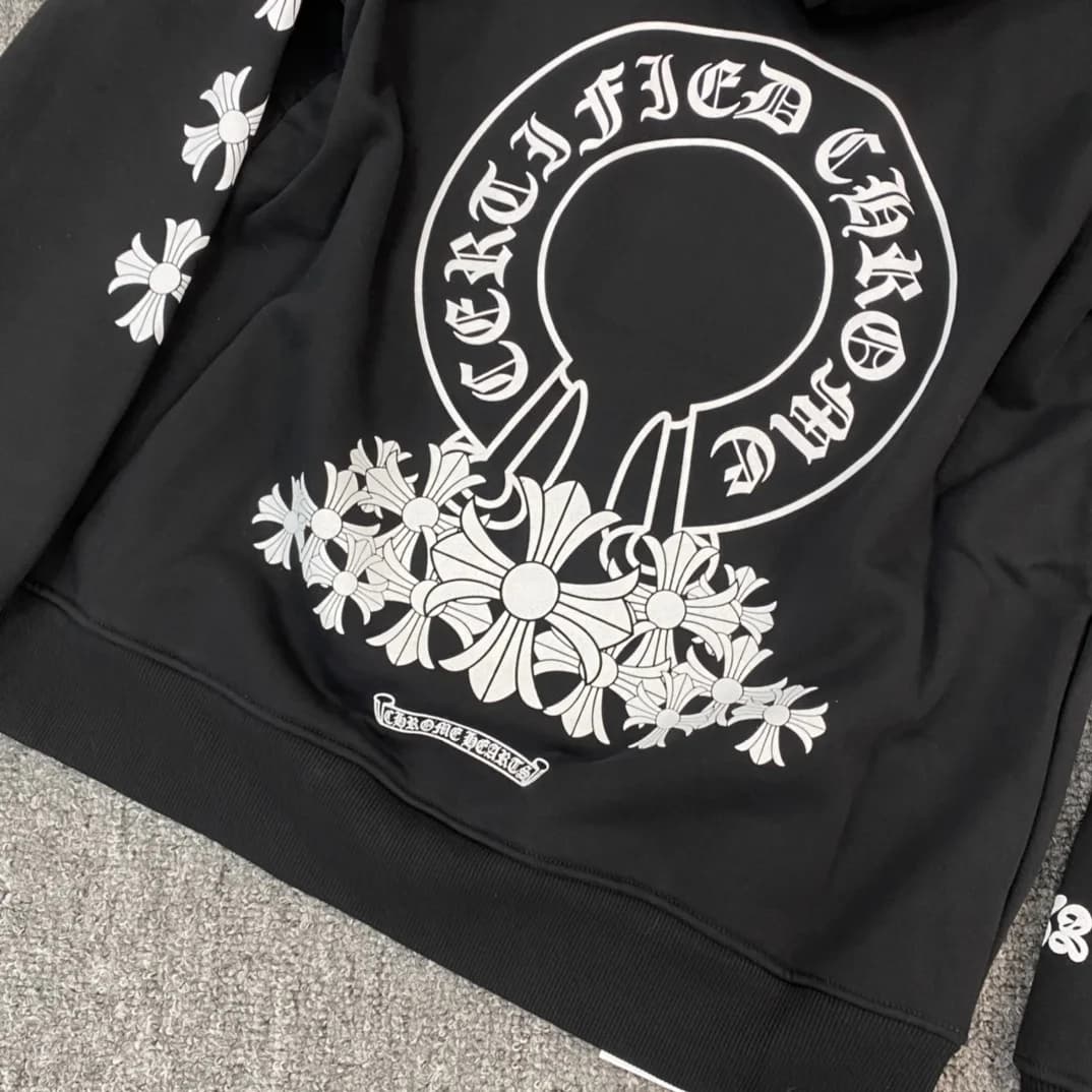 Принт с логотипом Chrome Hearts на спине худи