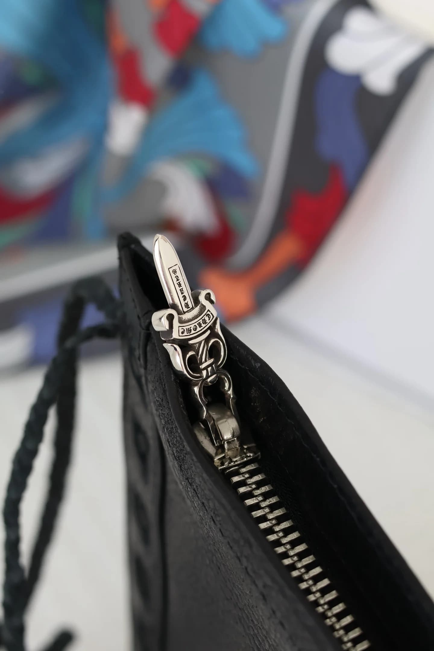 Серебряный бегунок молнии в виде кинжала Dagger