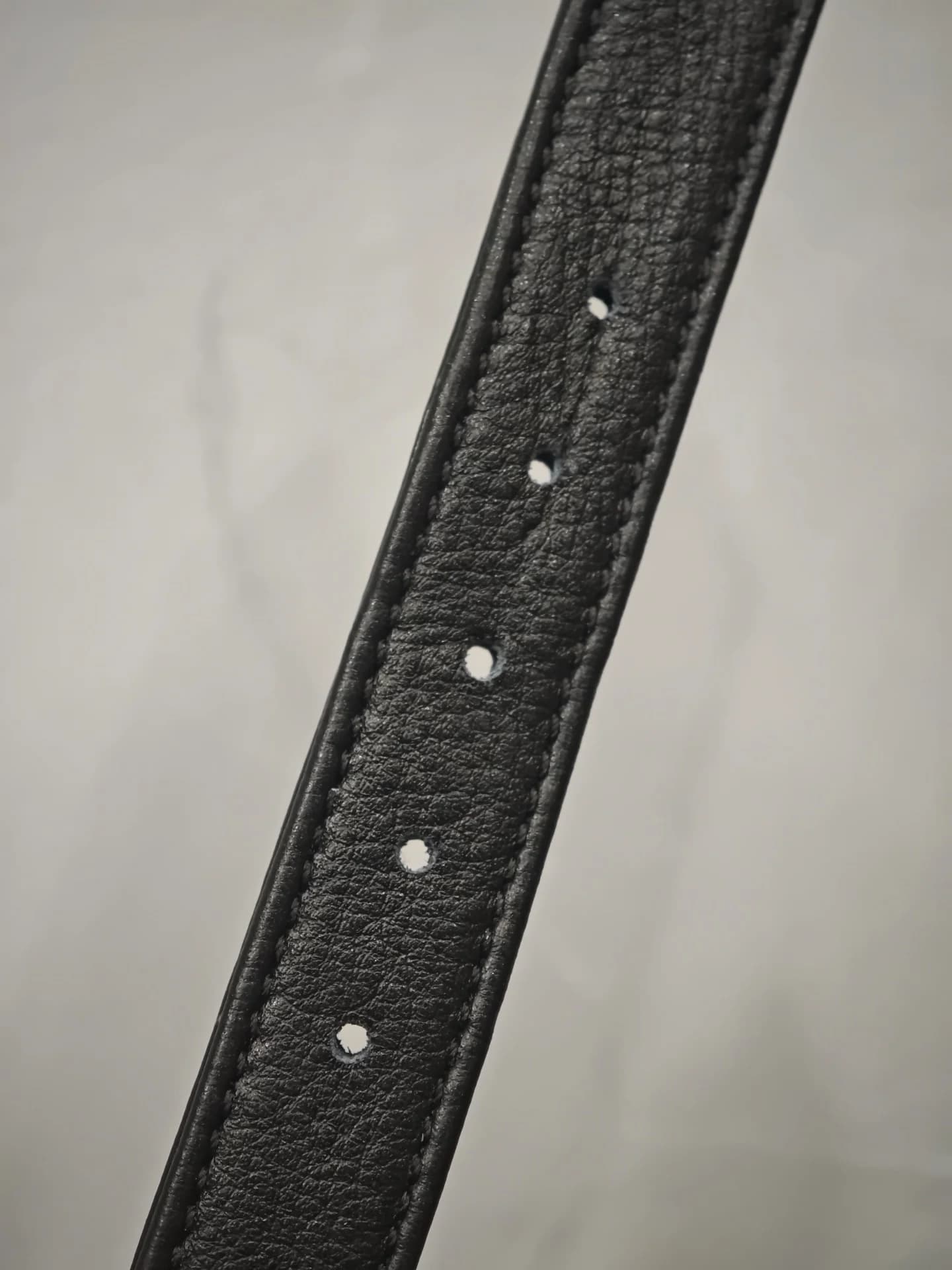 Регулировочный ремешок с отверстиями кожаного ошейника Chrome Hearts