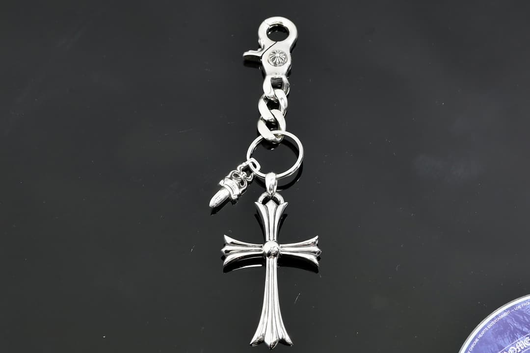 Серебряный брелок с подвесками Cross и Dagger