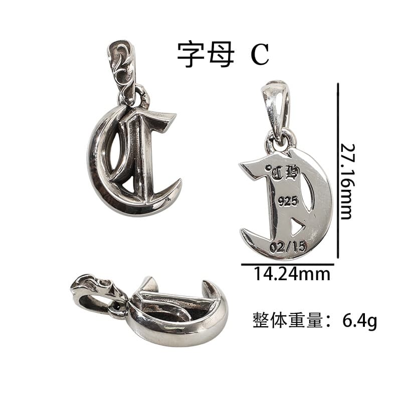 Схема с размерами (27.16 × 14.24 мм) и весом (6.4 г) подвески Chrome Hearts буква C