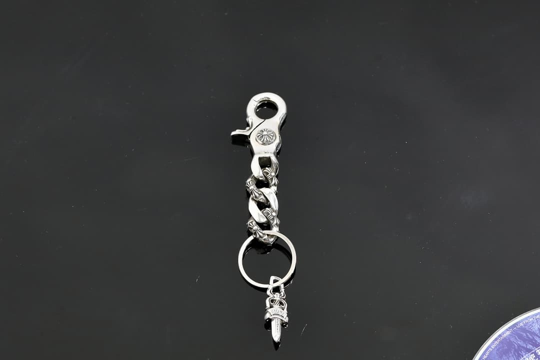 Серебряный брелок для сумки и ключей Dagger