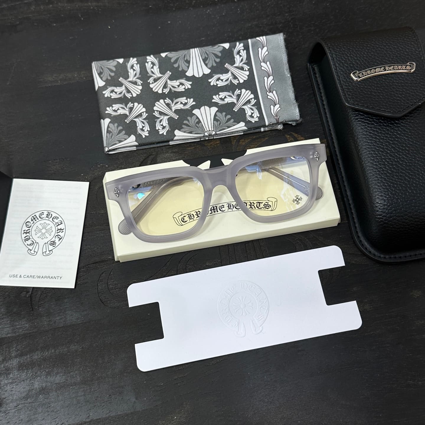 Очки Chrome Hearts AMBIDIXTROUS туманно-голубого цвета в комплекте с кожаным чехлом и салфеткой