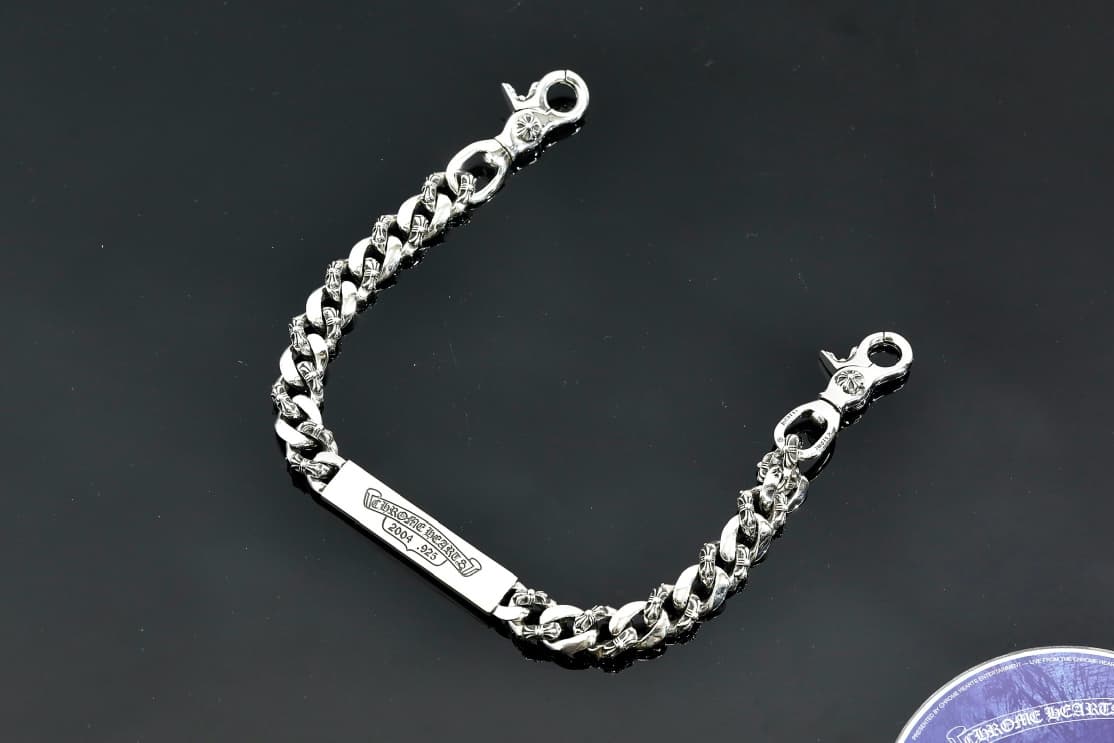 Цепь для сумки Chrome Hearts, вид с обратной стороны центральной планки