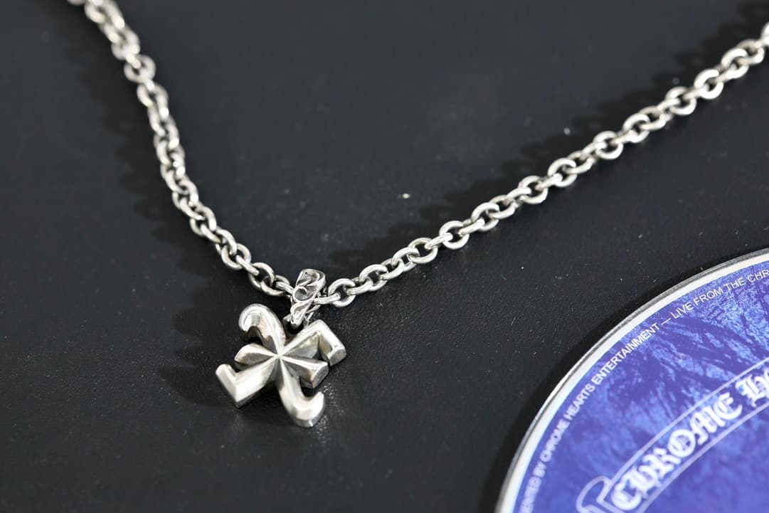 Серебряная подвеска Chrome Hearts буква X на цепочке