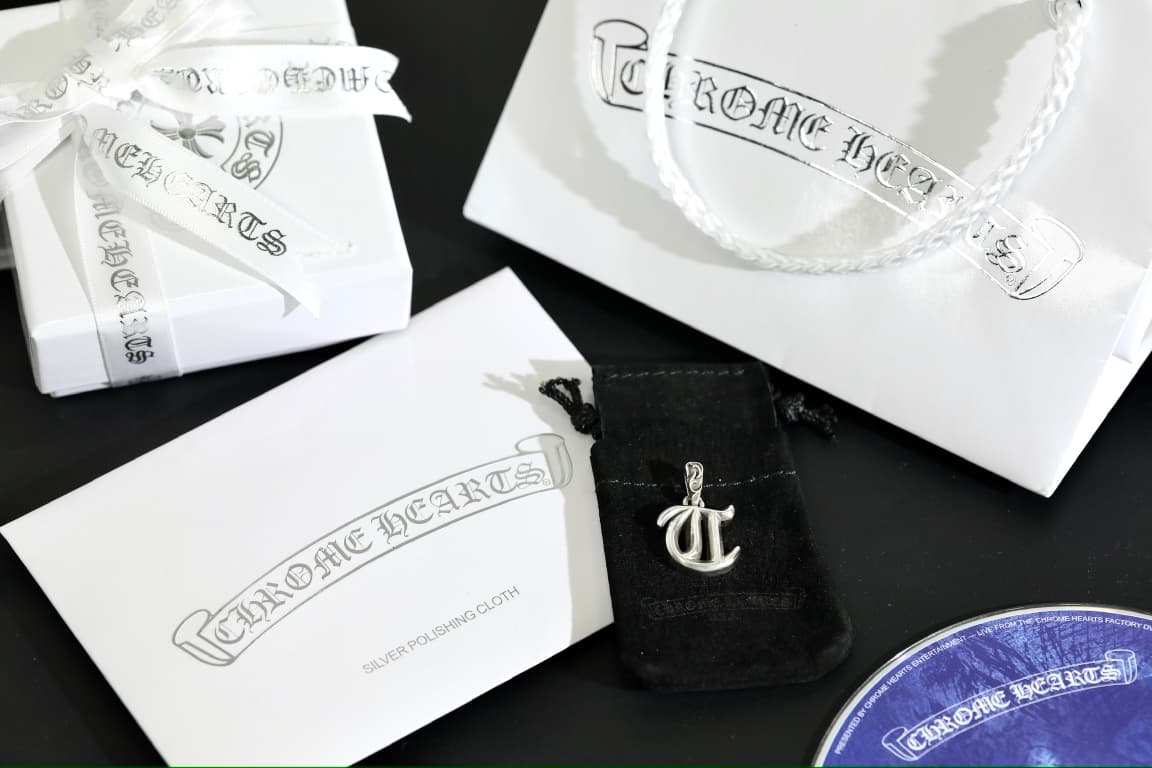 Комплект фирменной упаковки Chrome Hearts с коробкой, пыльником и салфеткой