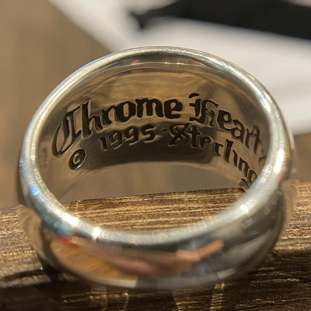 Внутренняя гравировка Chrome Hearts 1995 Sterling на кольце Heart