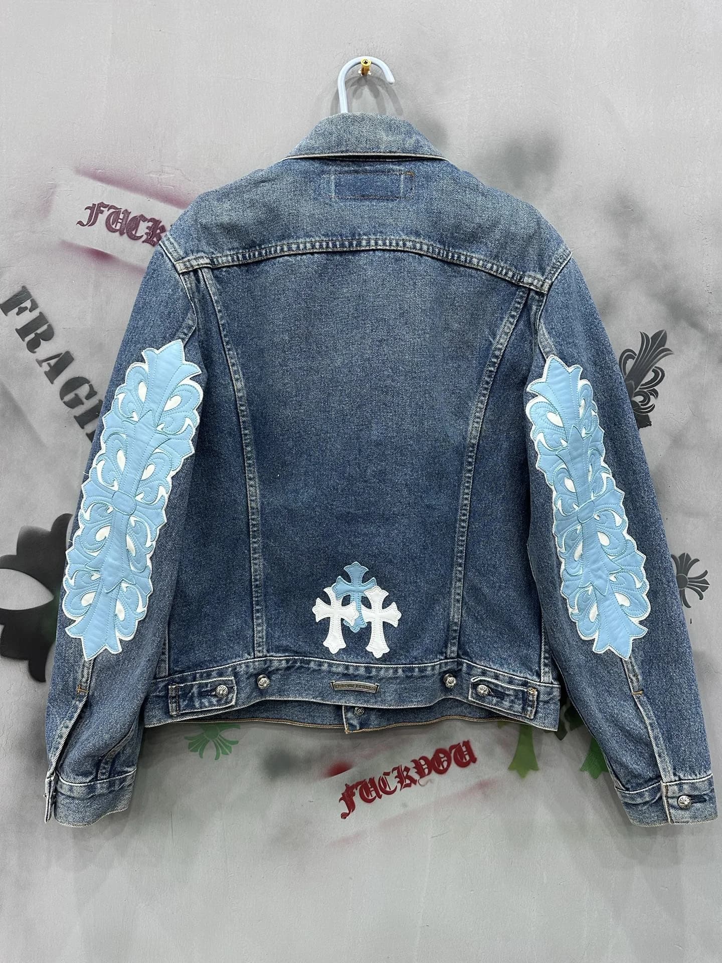 Джинсовая куртка Chrome Hearts x Levi's Type III вид сзади