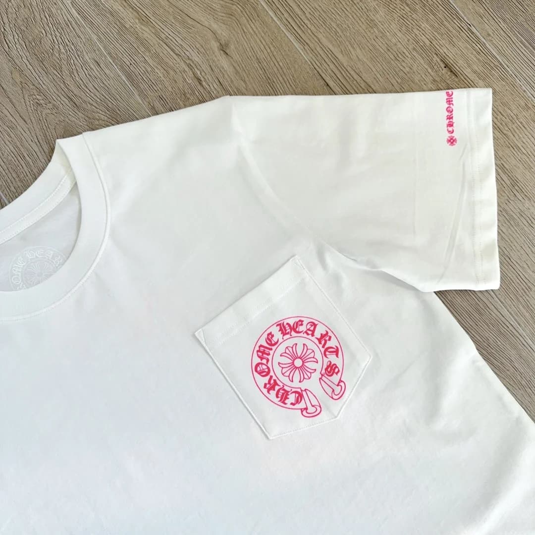 Верхняя часть футболки Chrome Hearts с карманом