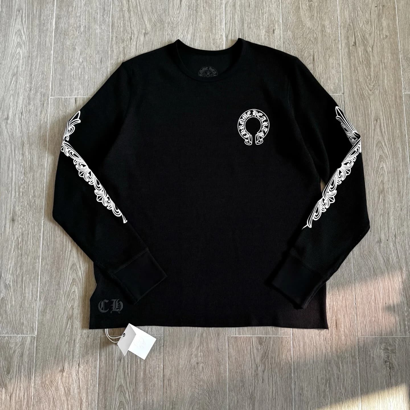 Черный вафельный лонгслив Chrome Hearts, вид спереди