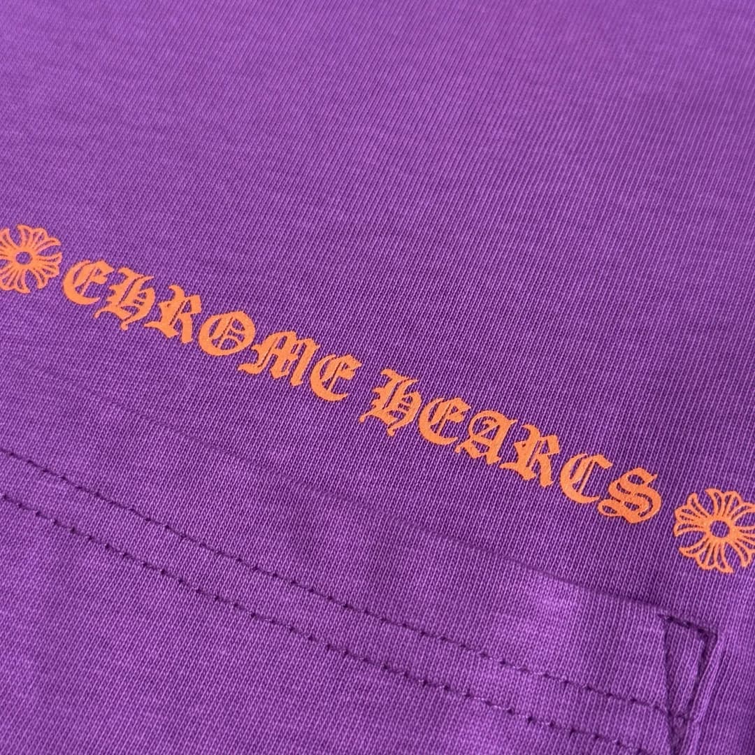 Принт Chrome Hearts над нагрудным карманом