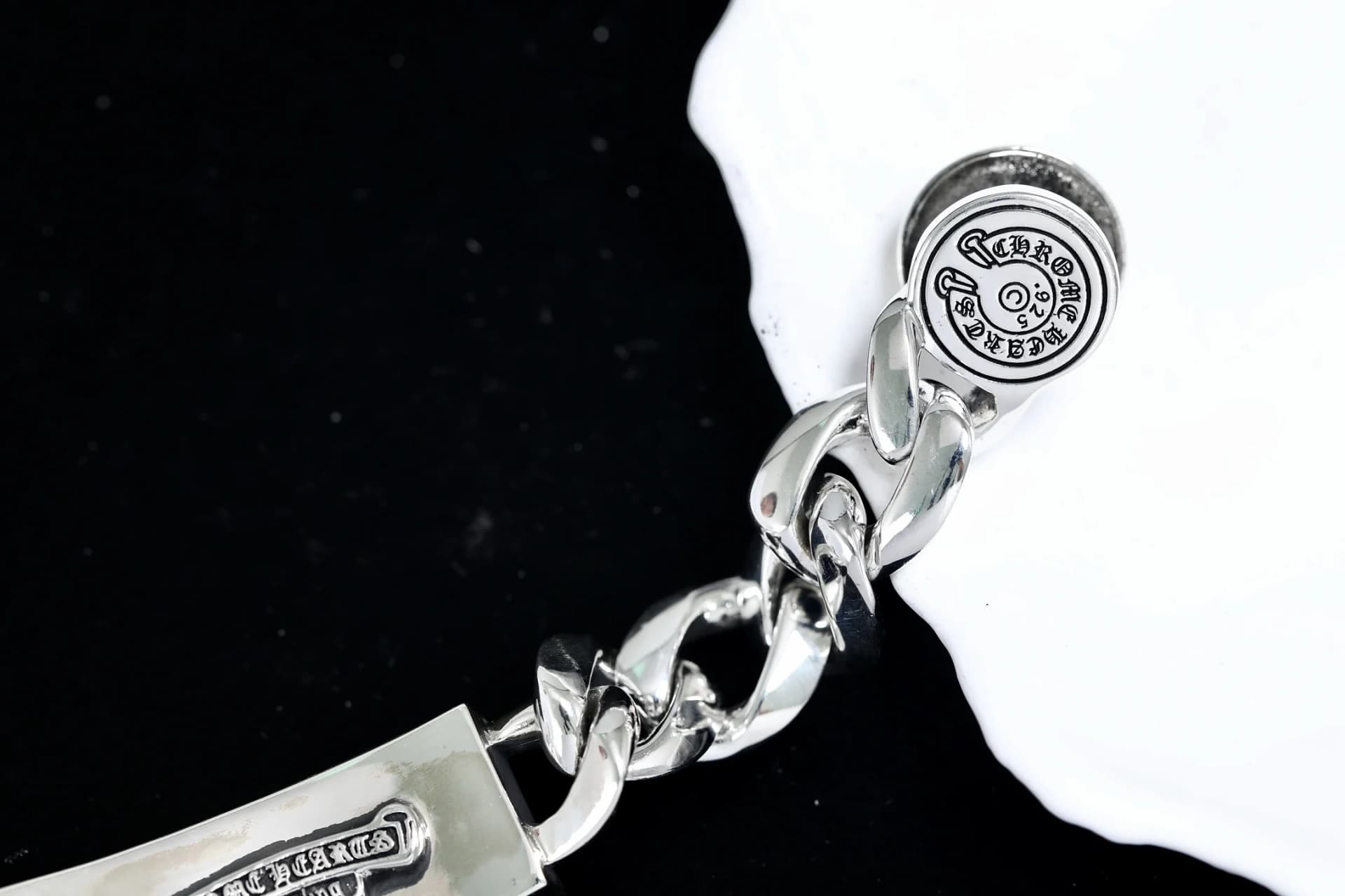 Круглый элемент браслета с круговой гравировкой Chrome Hearts