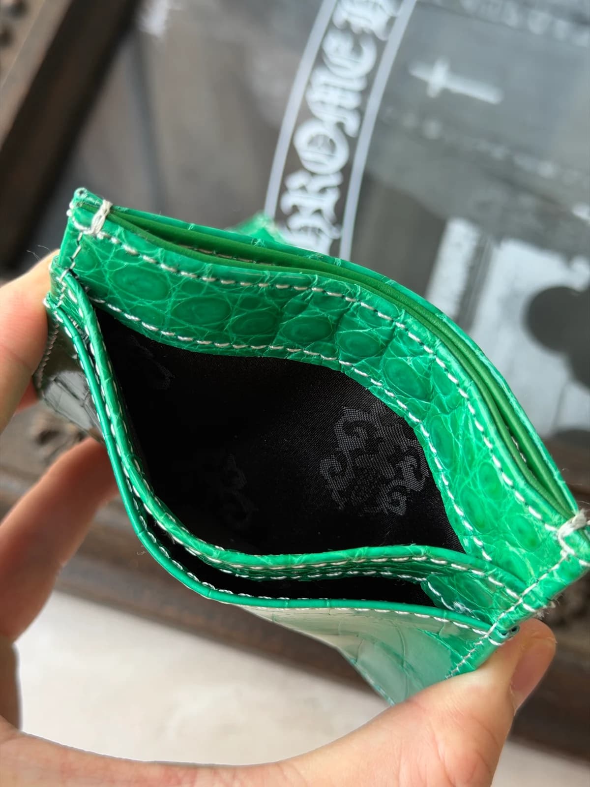 Отделения для карт с чёрной жаккардовой подкладкой Chrome Hearts