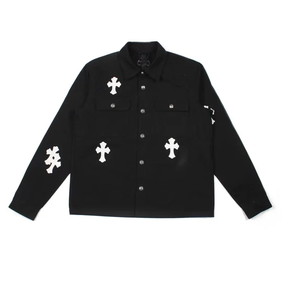 Чёрная рубашка-куртка Chrome Hearts с белыми кожаными крестами, вид спереди
