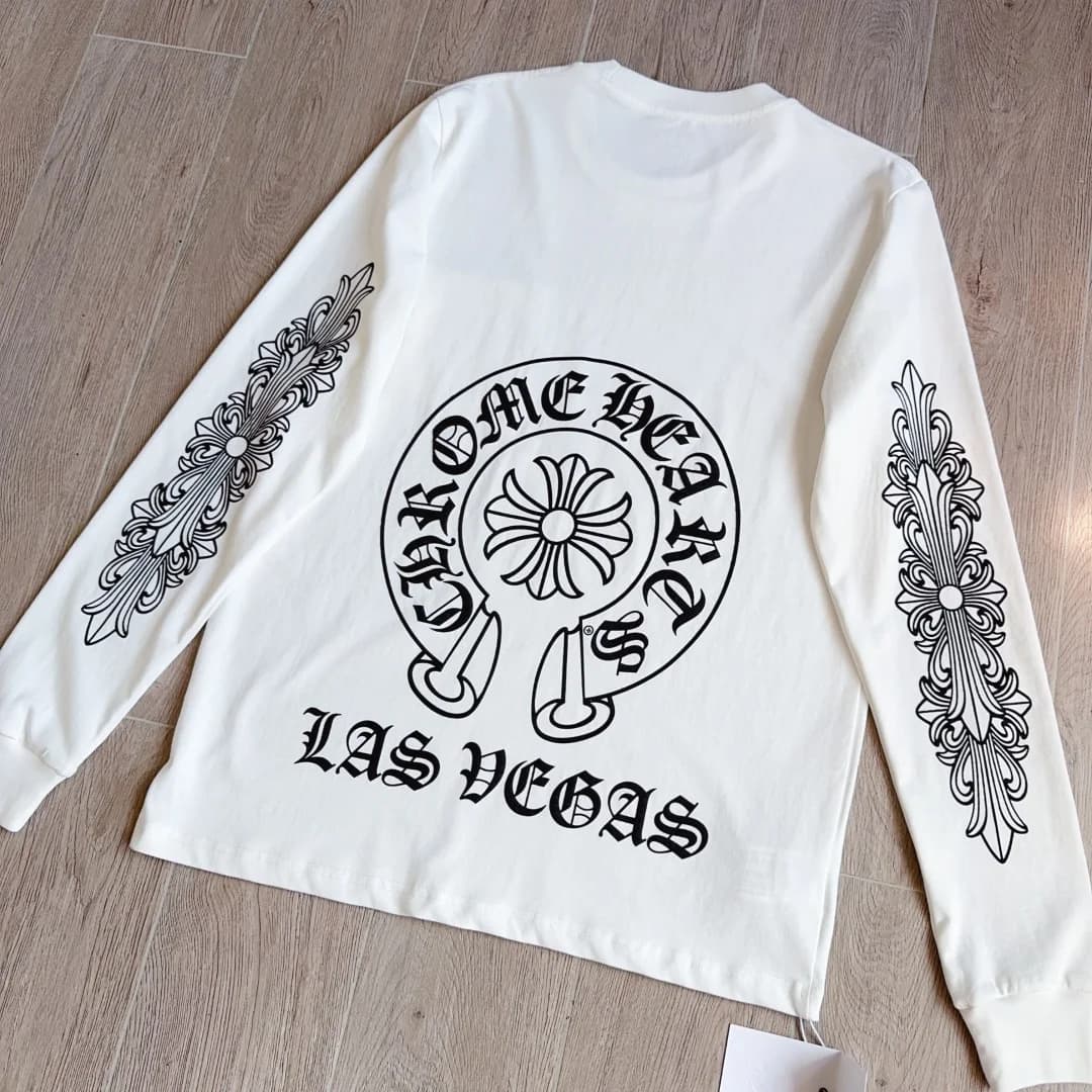 Белый лонгслив Chrome Hearts Las Vegas - вид сзади под углом