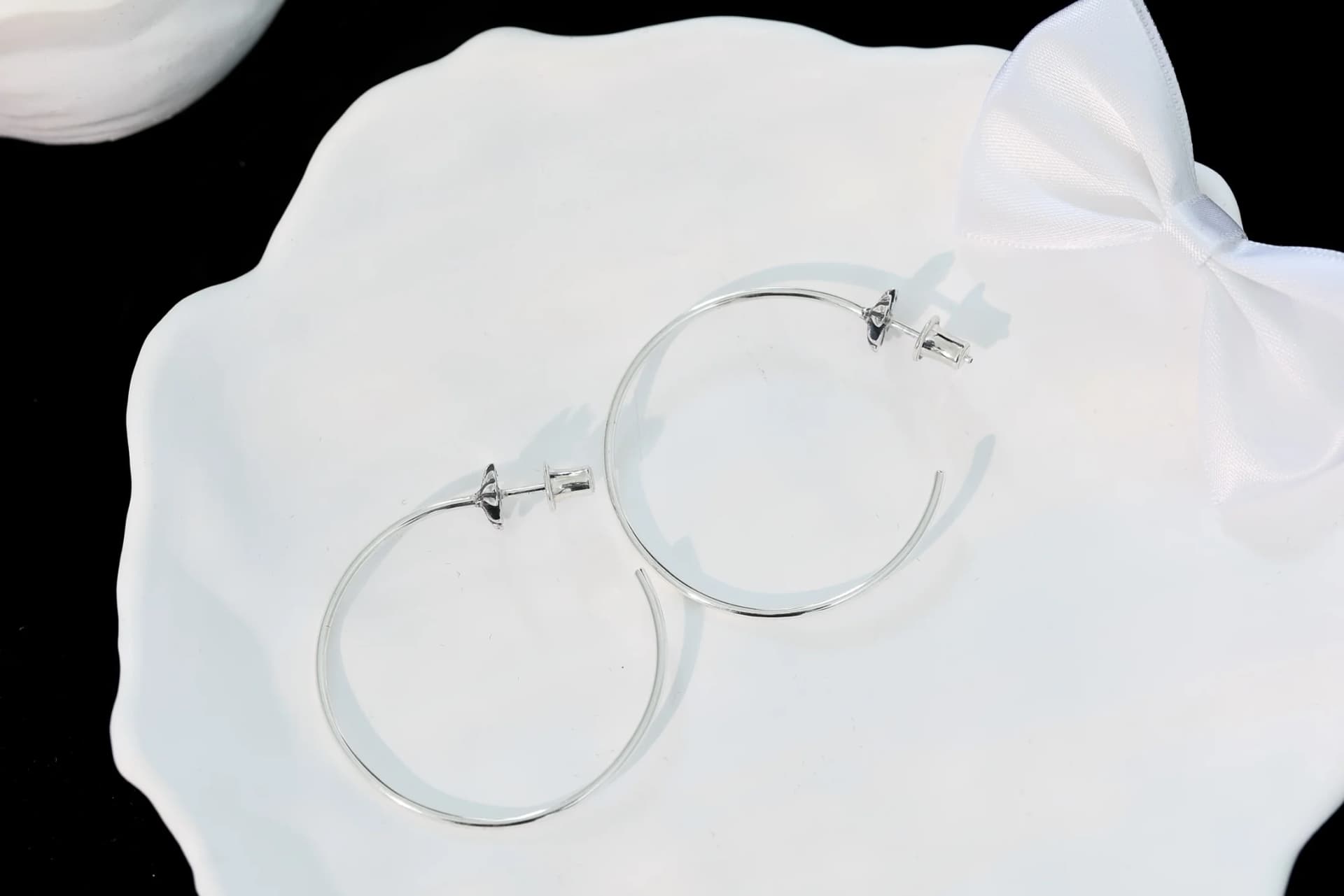 Серьги-конго Chrome Hearts из серебра 925 пробы, вид сверху
