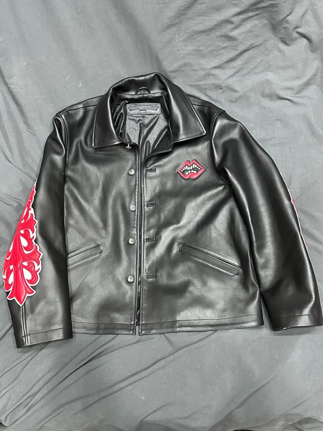 Кожаная куртка Chrome Hearts x Matty Boy Chomper черного цвета, вид спереди