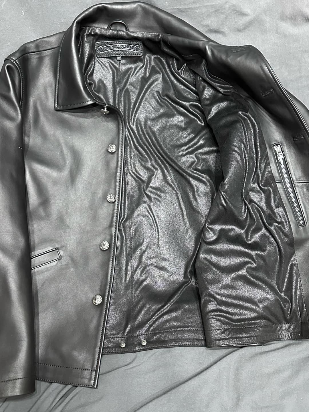 Кожаная куртка Chrome Hearts x Matty Boy Chomper в расстегнутом виде