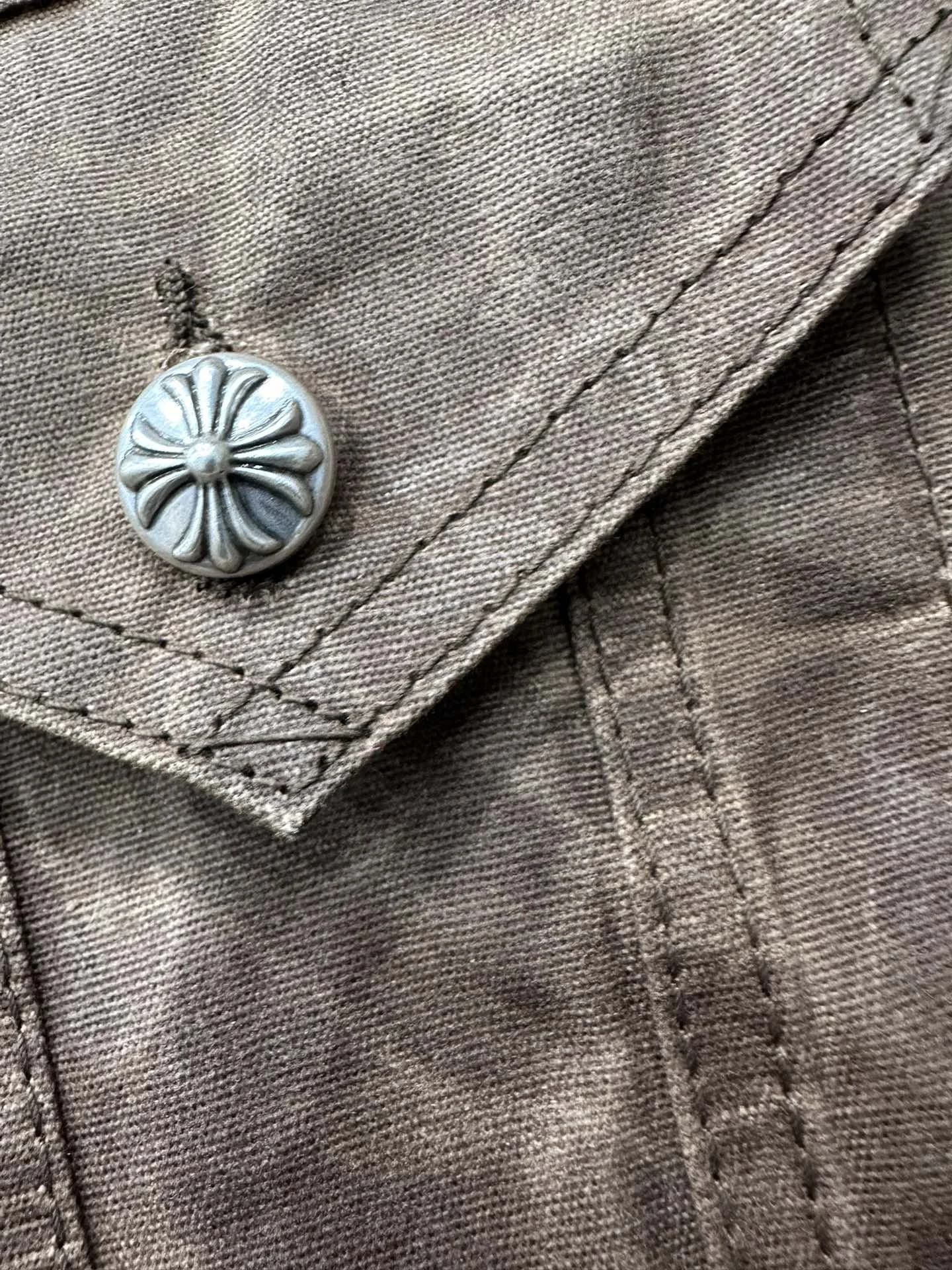 Металлическая пуговица-болт с фирменным крестом Chrome Hearts
