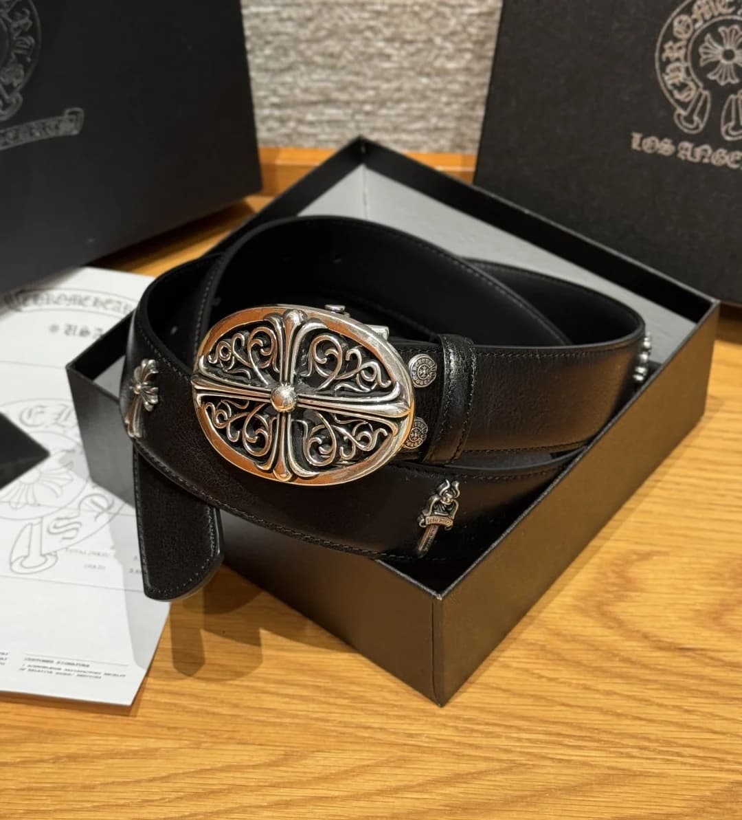 Черный кожаный ремень Chrome Hearts в коробке с массивной овальной пряжкой