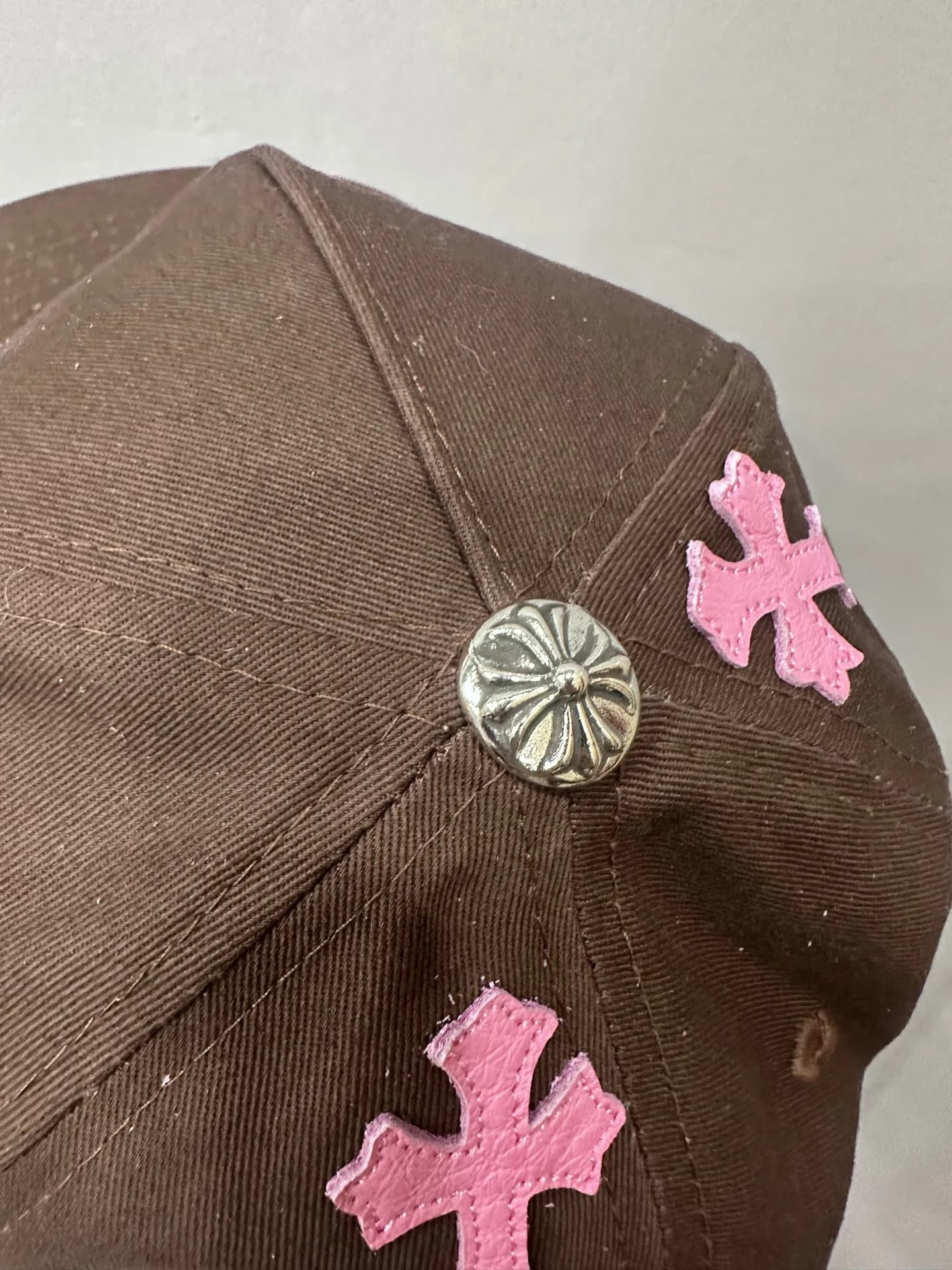 Chrome Hearts Бейсболка с кожаными нашивками