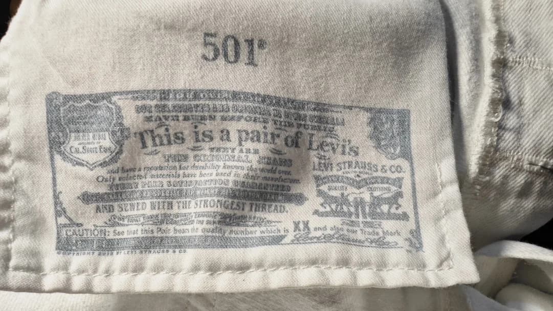 Внутренний принт Levi's 501 на кармане джинсов